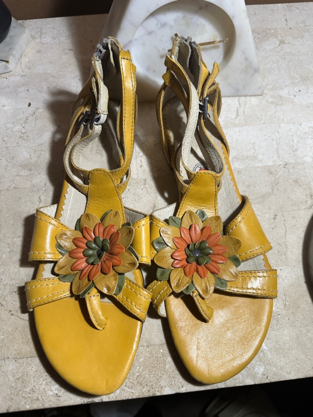 Vintage bussola yellow Applique Leather Sandals